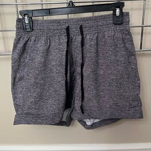 Lululemon Spring Break Away Mid-Rise Short 3”